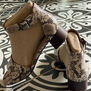 New in box Clark’s Elisa Dedra